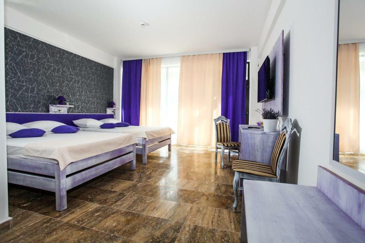 Lavender Villa นาโวดาริ ภายนอก รูปภาพ