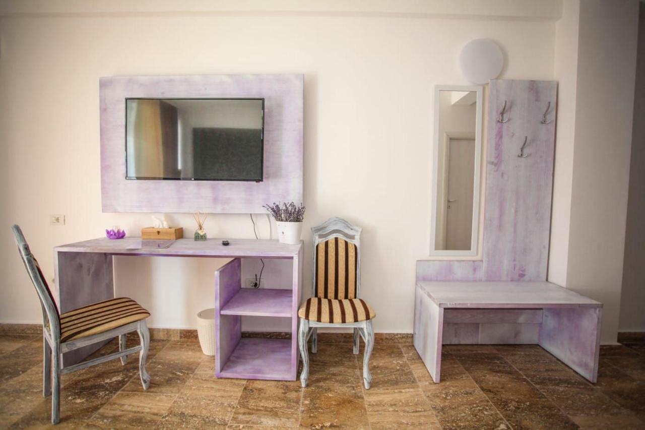 Lavender Villa นาโวดาริ ภายนอก รูปภาพ