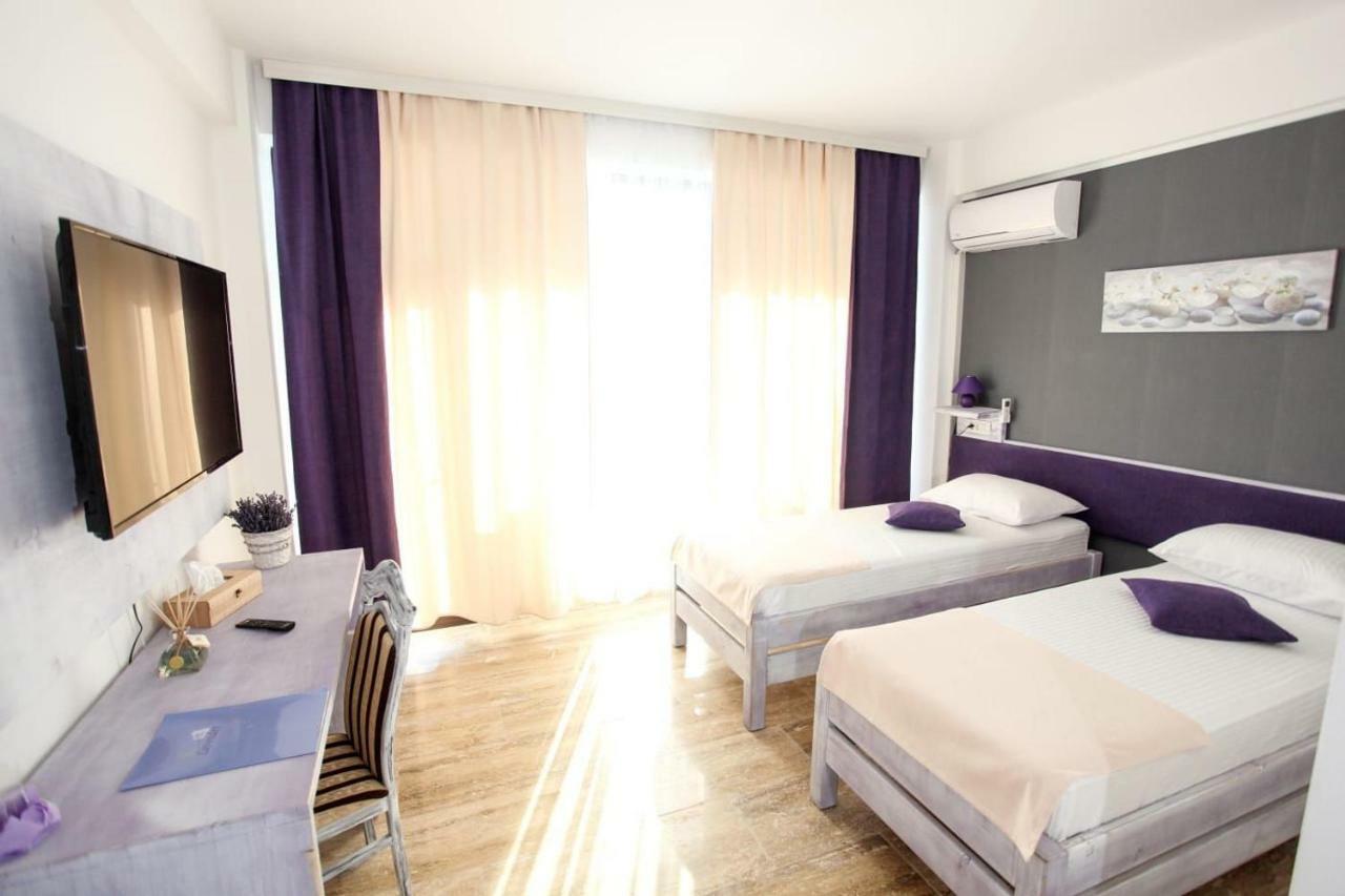 Lavender Villa นาโวดาริ ภายนอก รูปภาพ